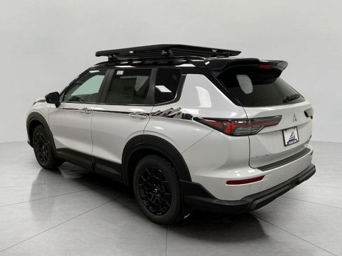 New 2026 Mitsubishi Outlander AWD image 41