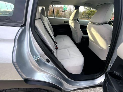 Used 2023 Toyota Corolla Cross L image 20