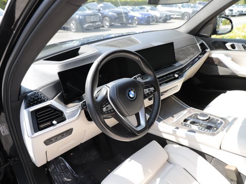 Used 2024 BMW X5 xDrive50e w/ Premium Package AWD/4WD image 18
