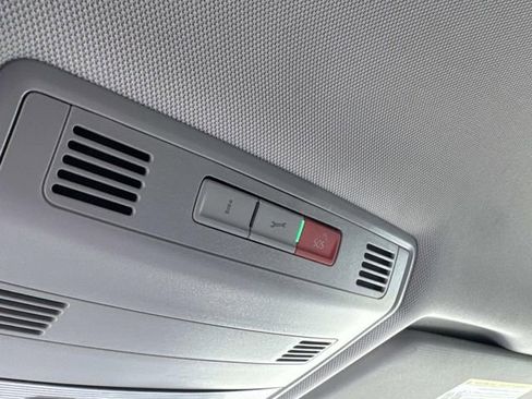 Used 2022 Volkswagen Jetta SE image 25