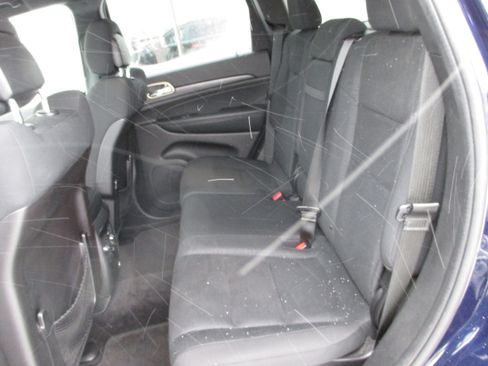 Used 2016 Jeep Grand Cherokee Laredo w/ Quick Order Package 23E image 11