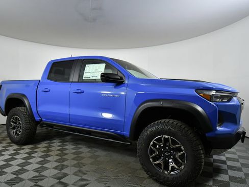 New 2026 Chevrolet Colorado ZR2 w/ Technology Package AWD/4WD image 9