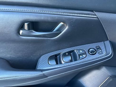 Certified 2025 Nissan Sentra S FWD image 11