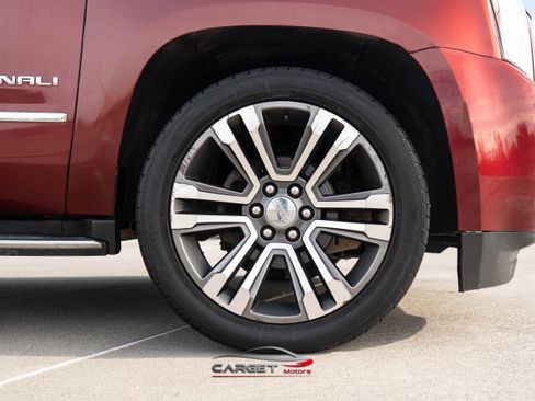 Used 2017 GMC Yukon Denali w/ Open Road Package image 10