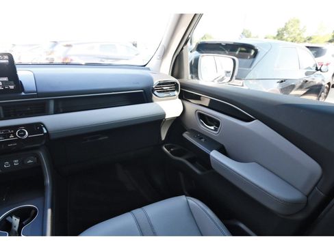 Used 2024 Honda Pilot Touring image 12
