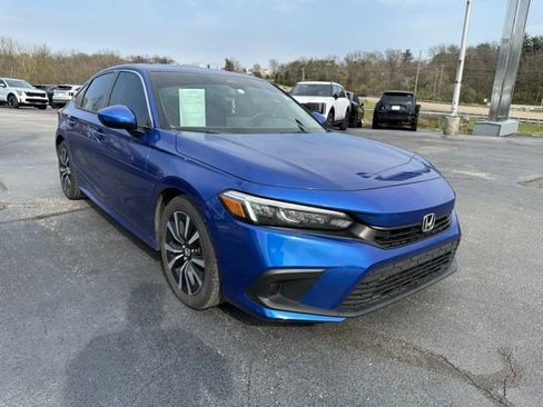 Used 2022 Honda Civic EX image 3