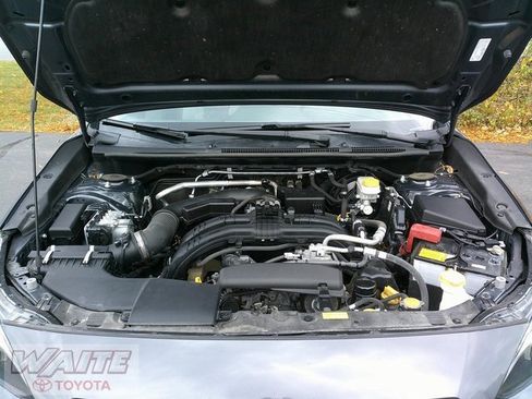 Used 2022 Subaru Crosstrek 2.0i Premium w/ Moonroof Package image 7