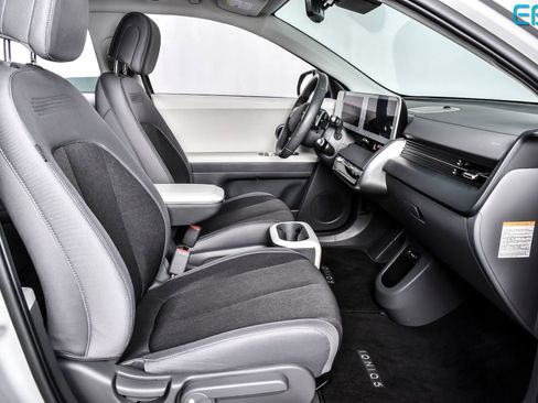 Used 2024 Hyundai Ioniq 5 SEL RWD image 24