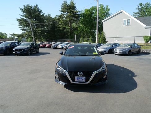 Used 2020 Nissan Altima 2.5 S AWD/4WD image 3