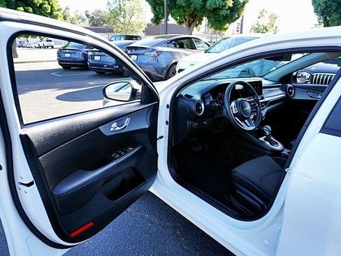 Used 2023 Kia Forte LX FWD image 33