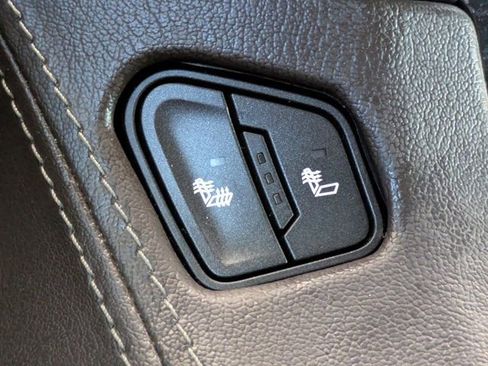 Used 2018 Chevrolet Tahoe LT image 31