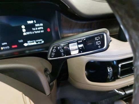 Used 2020 Lincoln Aviator Reserve w/ Equipment Group 202A image 22