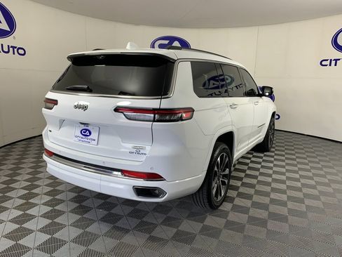 Used 2022 Jeep Grand Cherokee L Overland w/ Luxury Tech Group IV RWD image 3