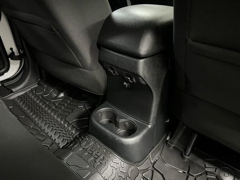 Used 2016 Jeep Wrangler Unlimited Sport w/ Connectivity Group image 54