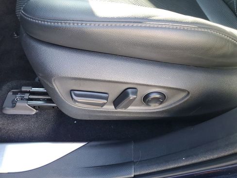 Used 2023 Toyota Highlander Platinum image 29