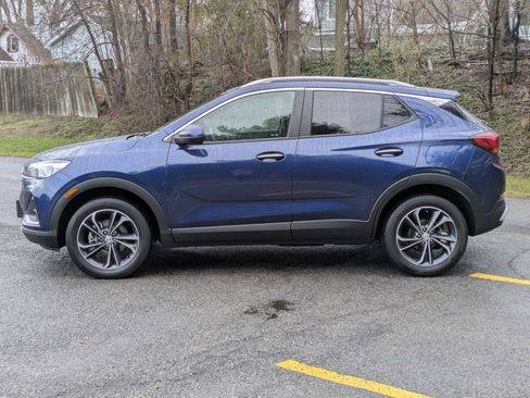 Certified 2023 Buick Encore GX Select w/ Safety Package II image 4