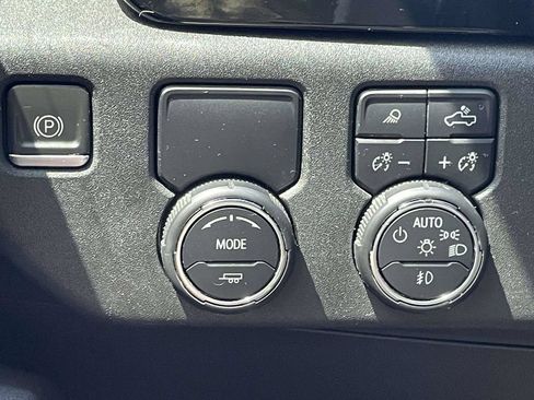 Used 2023 Chevrolet Silverado 1500 LTZ RWD image 29
