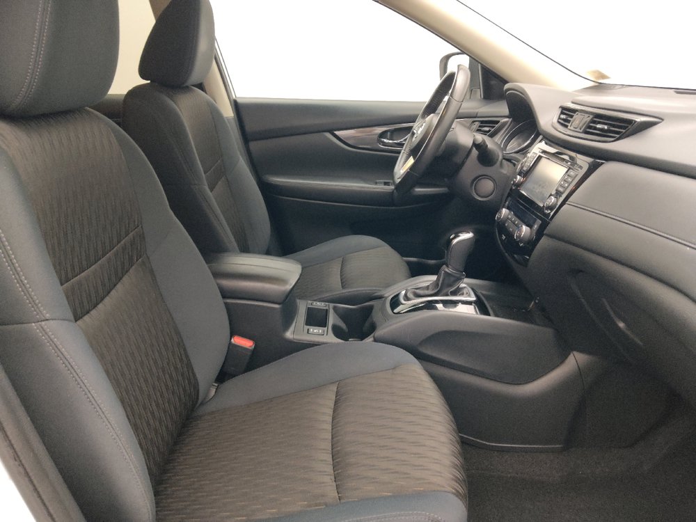Used 2017 Nissan Rogue SV w/ SV Premium Package FWD image 21