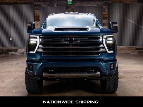 Used 2024 Chevrolet Silverado 2500 High Country w/ High Country Premium Package image 4
