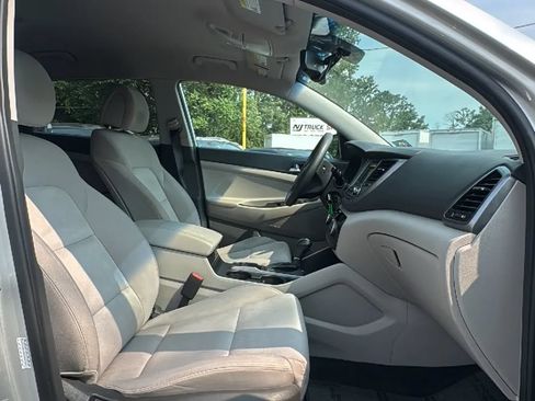Used 2016 Hyundai Tucson SE w/ Option Group 02 FWD image 25