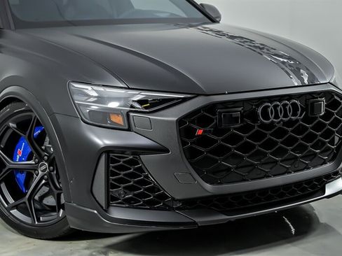 Used 2026 Audi RS Q8 performance AWD/4WD image 3