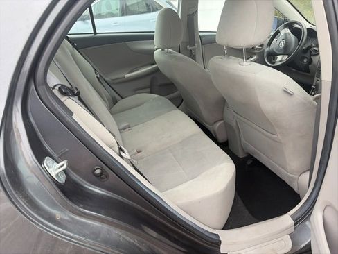 Used 2013 Toyota Corolla L image 5