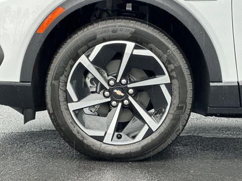 New 2026 Chevrolet Equinox EV LT image 23