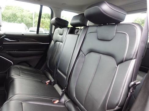 Used 2023 Jeep Grand Cherokee 4WD 4xe w/ Luxury Tech Group II image 24