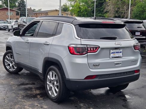 Used 2025 Jeep Compass Limited AWD/4WD image 15
