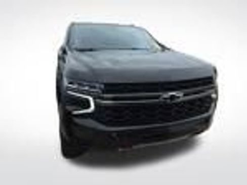 Used 2021 Chevrolet Tahoe Z71 w/ Max Trailering Package AWD/4WD image 3