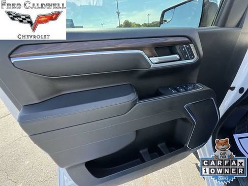 Certified 2025 GMC Sierra 1500 SLT RWD image 27