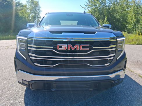 Used 2025 GMC Sierra 1500 SLT AWD/4WD image 2