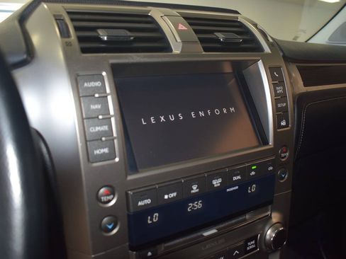 Used 2014 Lexus GX 460 AWD/4WD image 31