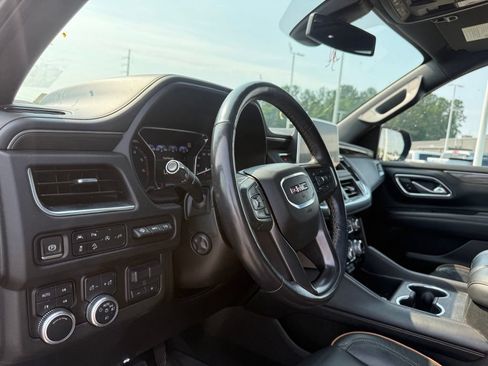 Used 2021 GMC Yukon AT4 w/ Rear Media and Nav Package AWD/4WD image 17