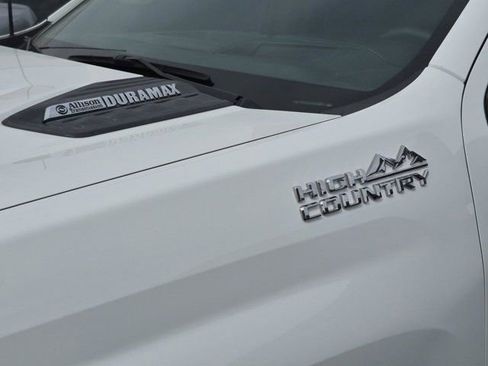 Used 2021 Chevrolet Silverado 3500 High Country image 5