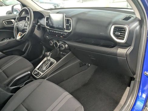 Used 2025 Hyundai Venue SEL FWD image 27