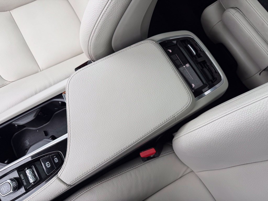 Used 2021 Volvo XC90 T8 Inscription Expression w/ Protection Package Premier AWD/4WD image 27
