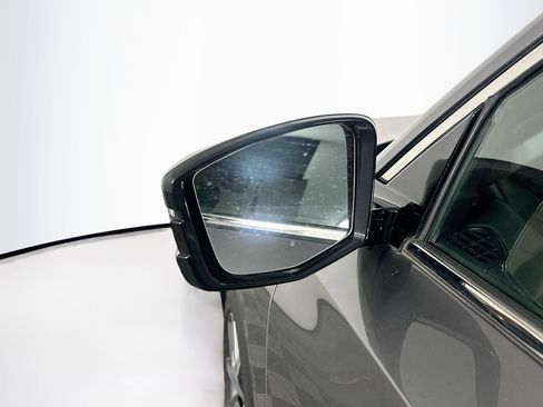 Used 2023 Acura MDX SH-AWD w/ Technology Package image 16