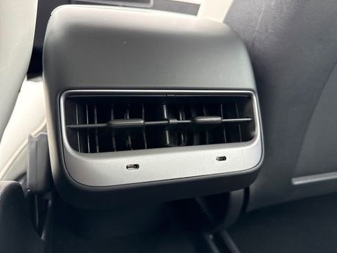 Used 2021 Tesla Model 3 Long Range image 23