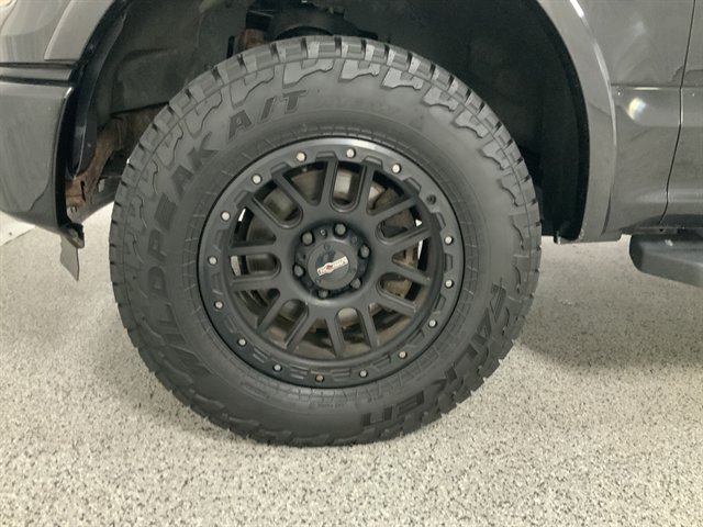 Used 2015 Ford F150 Lariat AWD/4WD image 13