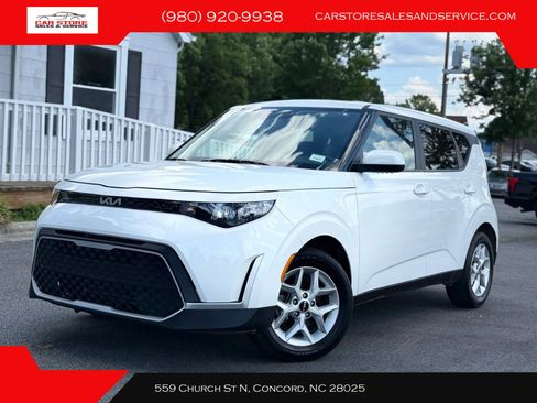 Used 2024 Kia Soul LX w/ Option Group 015 FWD image 1