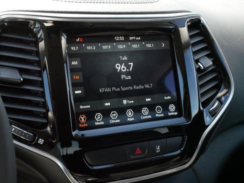 Used 2022 Jeep Cherokee Limited AWD/4WD image 22