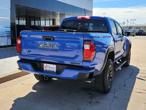 New 2026 GMC Canyon Elevation w/ Convenience Package image 4