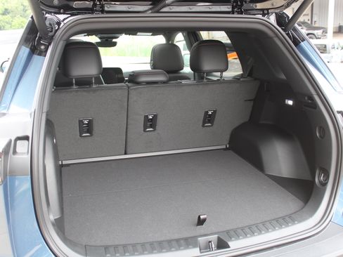 New 2026 Chevrolet Equinox RS w/ Convenience Package III FWD image 18