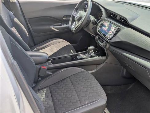 Certified 2021 Nissan Kicks SV FWD image 19
