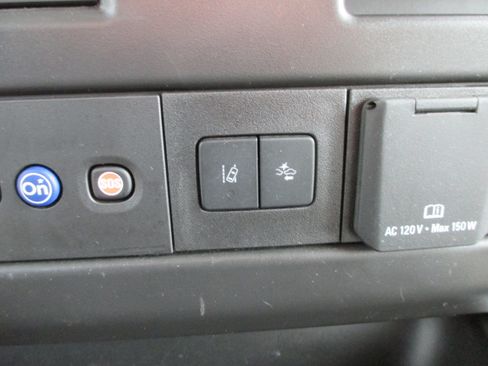 Used 2025 Chevrolet Express 3500 LT w/ LT Preferred Equipment Group RWD image 15