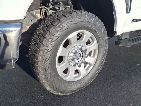 Used 2024 Ford F250 XLT image 29