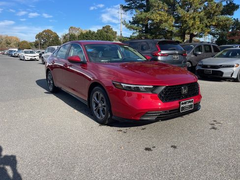 New 2025 Honda Accord EX-L image 4