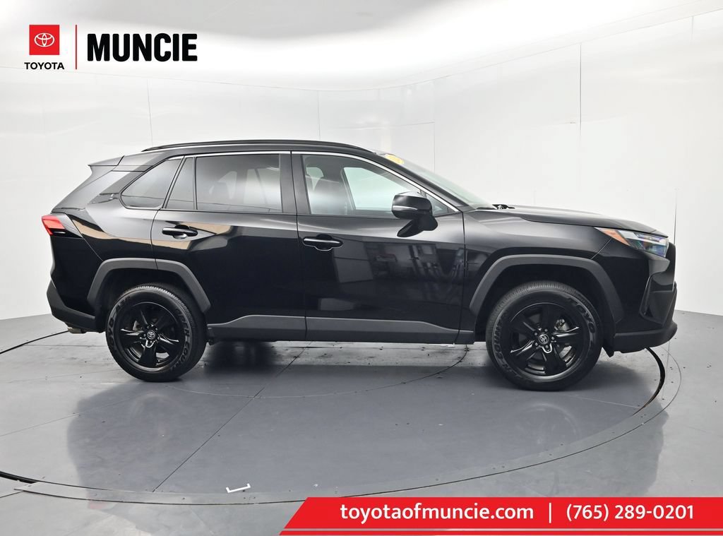 Used 2025 Toyota RAV4 XLE AWD/4WD image 1