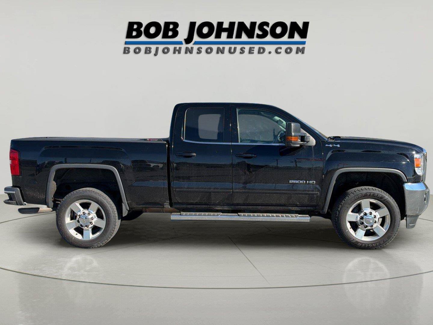 Used 2017 GMC Sierra 2500 SLE w/ HD SLE Preferred Plus Package AWD/4WD image 12